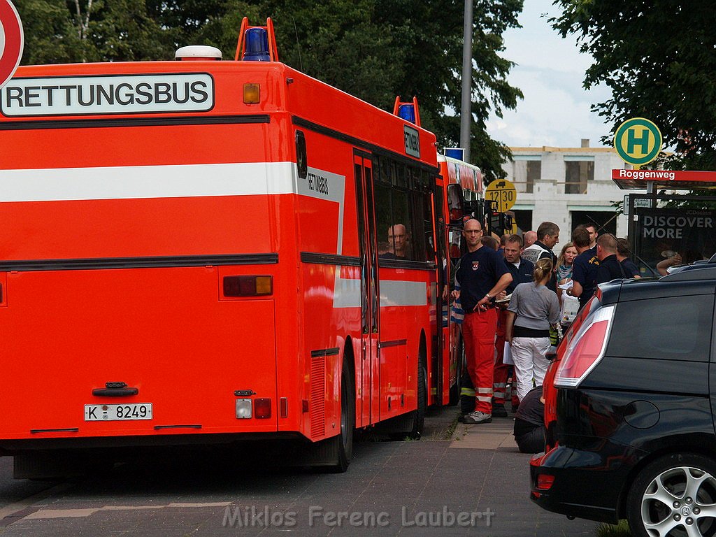 VU Auffahrunfall Reisebus auf LKW A 1 Rich Saarbruecken P73.JPG